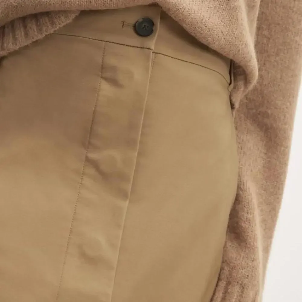 Everlane / structured A-line cotton skirt - Picture 3 of 7